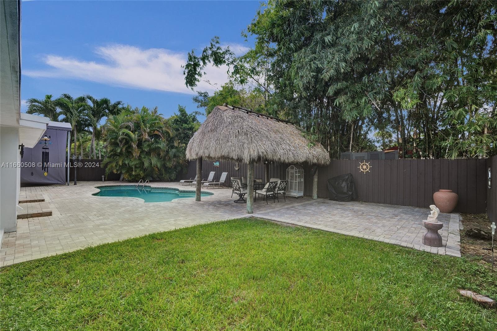 1910 N Hibiscus Dr, North Miami FL 33181 — 43