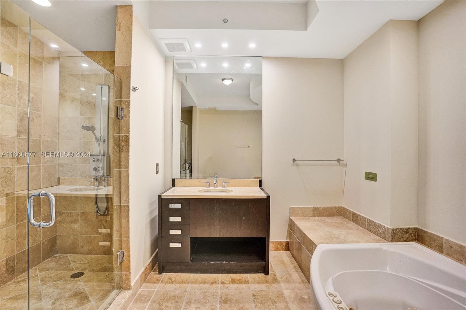 18201 Collins Ave, Sunny Isles Beach FL 33160 — 13
