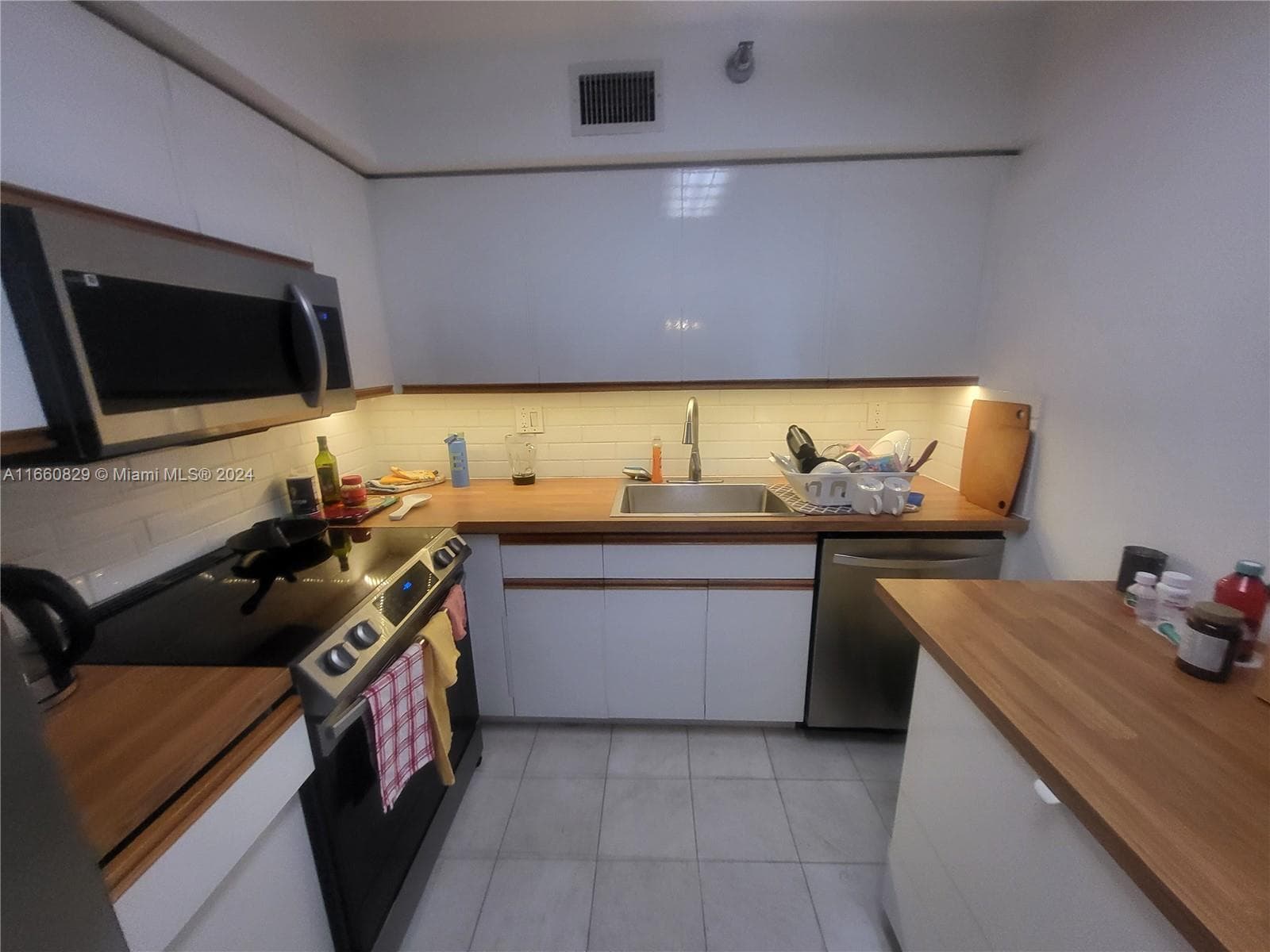 3400 NE 192nd St # 903, Aventura FL 33180 — 24