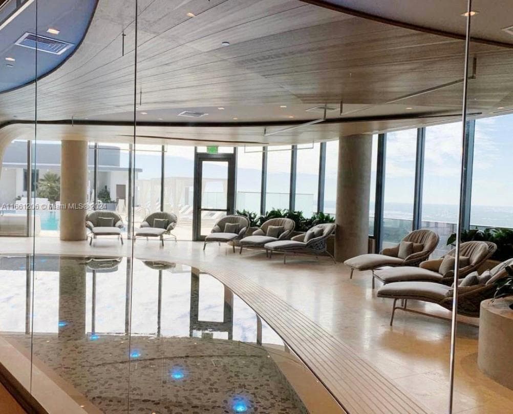 1000 Brickell Plz # 4905, Miami FL 33131 — 27