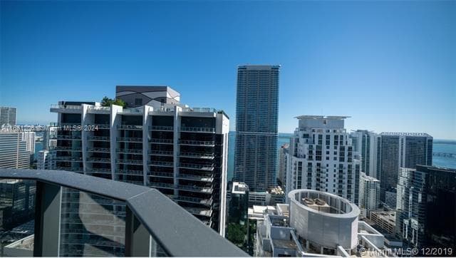 1000 Brickell Plz # 4905, Miami FL 33131 — 17