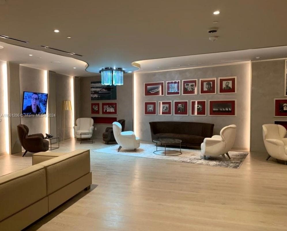 1000 Brickell Plz # 4905, Miami FL 33131 — 24
