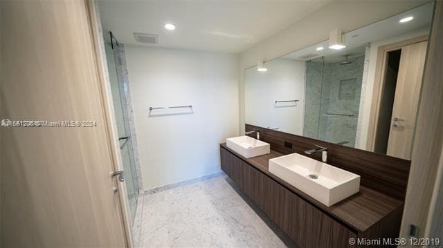 1000 Brickell Plz # 4905, Miami FL 33131 — 14