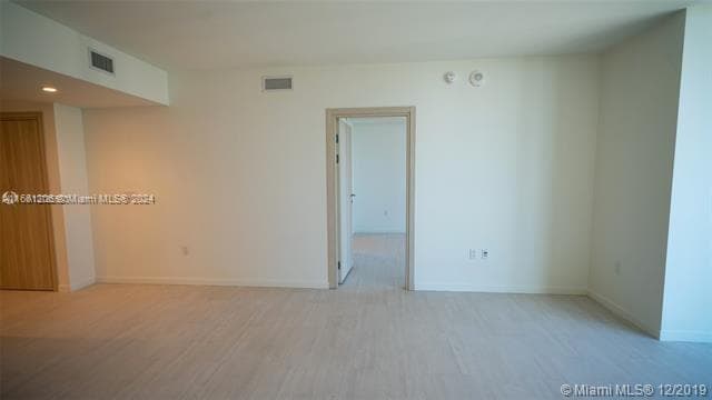 1000 Brickell Plz # 4905, Miami FL 33131 — 11