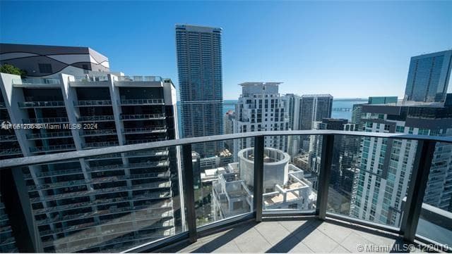 1000 Brickell Plz # 4905, Miami FL 33131 — 19