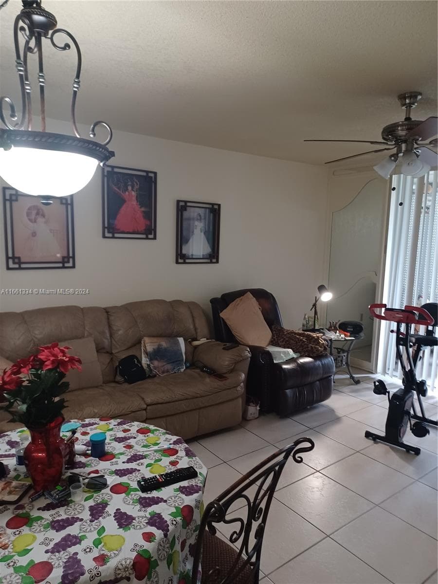 3030 Marcos Dr # T304, Aventura FL 33160 — 8