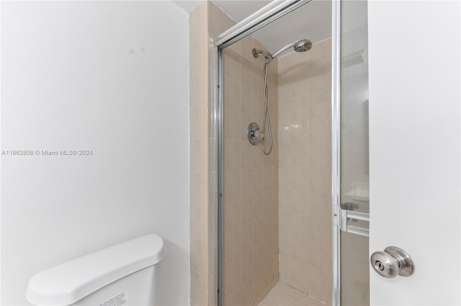 20301 NE 30th Ave # 5, Aventura FL 33180 — 16