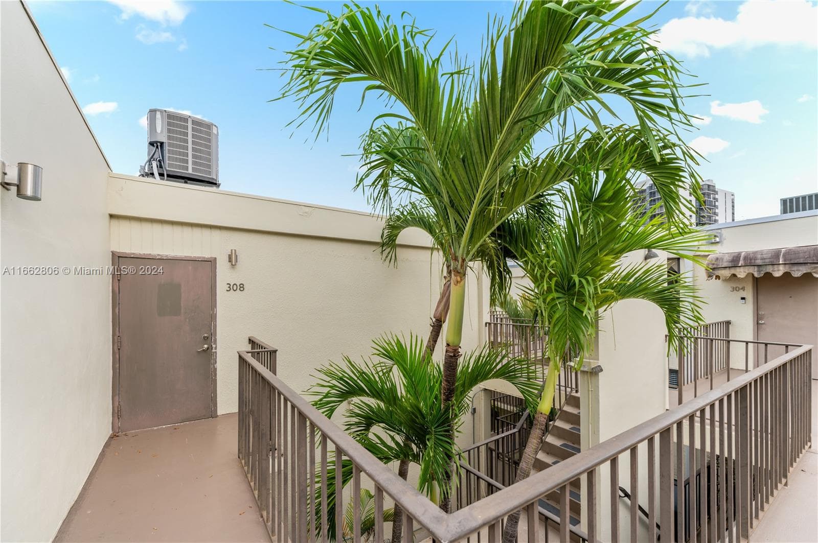 20301 NE 30th Ave # 5, Aventura FL 33180 — 25