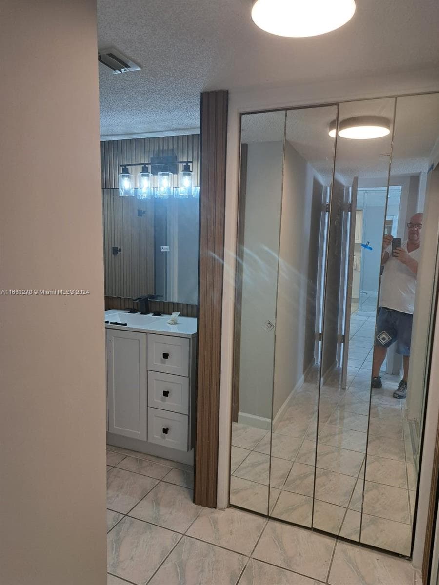 18061 Biscayne Blvd # 702, Aventura FL 33160 — 6