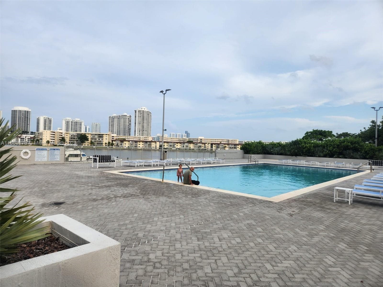 18061 Biscayne Blvd # 702, Aventura FL 33160 — 26