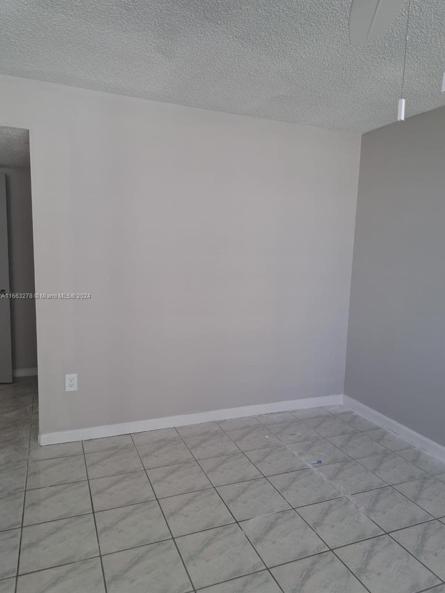 18061 Biscayne Blvd # 702, Aventura FL 33160 — 7
