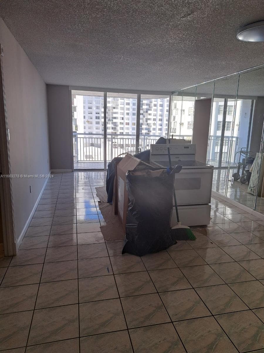 18061 Biscayne Blvd # 702, Aventura FL 33160 — 9