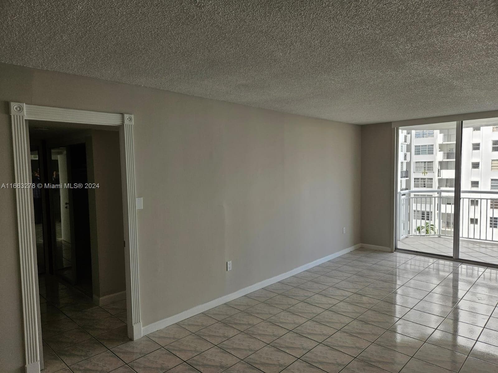 18061 Biscayne Blvd # 702, Aventura FL 33160 — 49