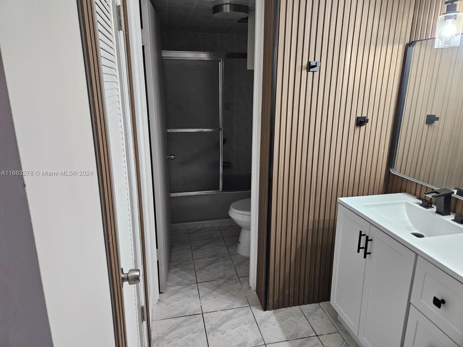 18061 Biscayne Blvd # 702, Aventura FL 33160 — 51