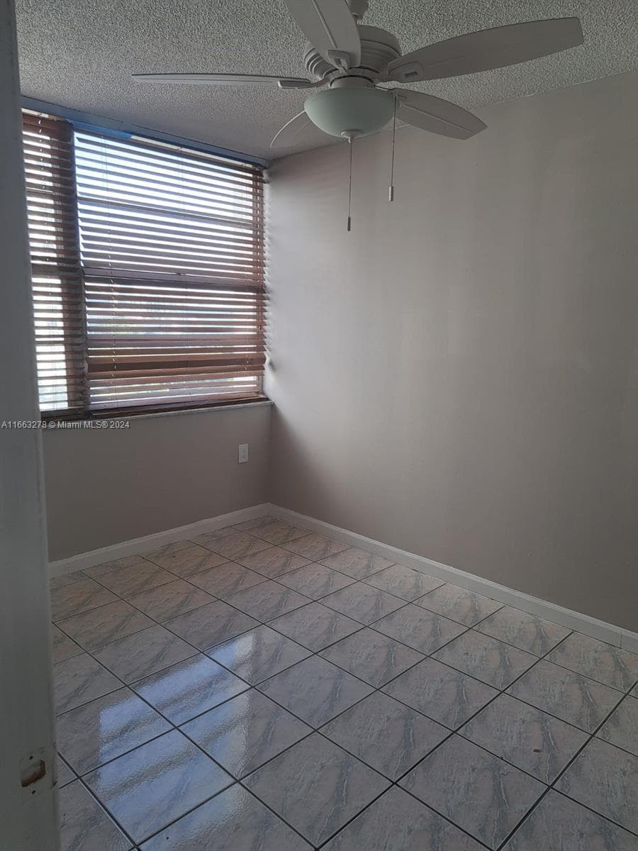 18061 Biscayne Blvd # 702, Aventura FL 33160 — 15