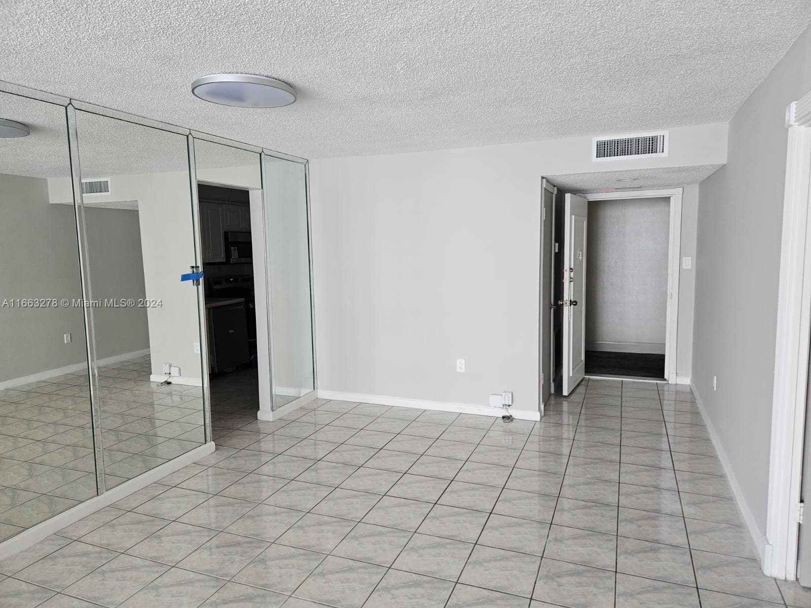 18061 Biscayne Blvd # 702, Aventura FL 33160 — 44