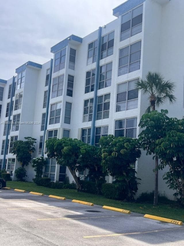 17570 Atlantic Blvd # 401, Sunny Isles Beach FL 33160 — 1
