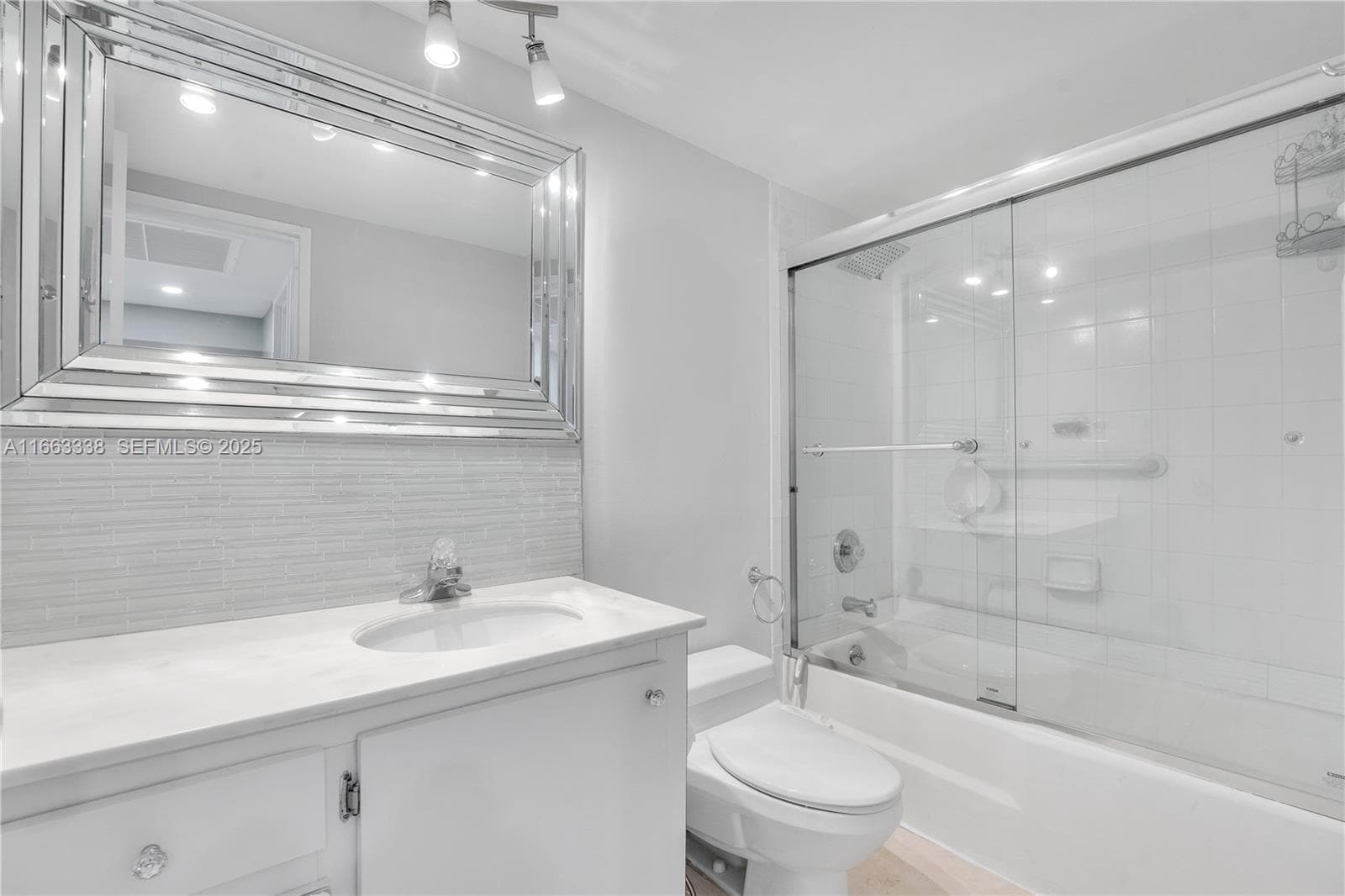 5151 Collins Ave # 925, Miami Beach FL 33140 — 18