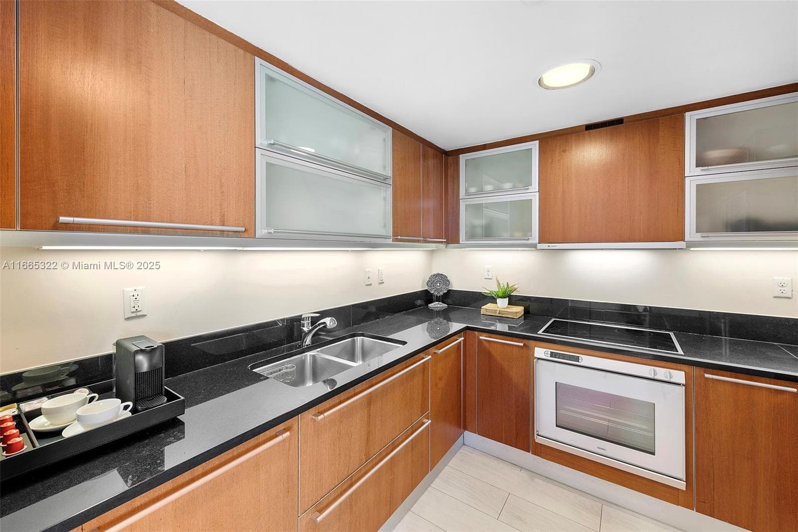 101 20th St # 2604, Miami Beach FL 33139 — 13