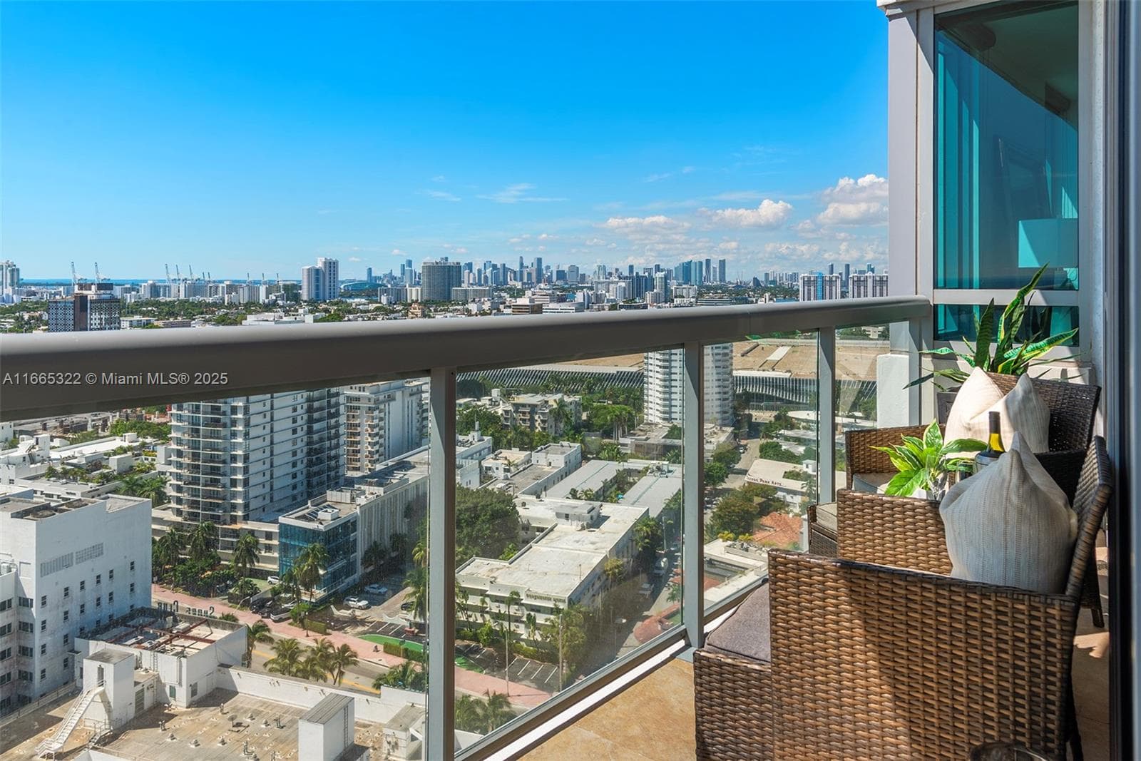 101 20th St # 2604, Miami Beach FL 33139 — 32
