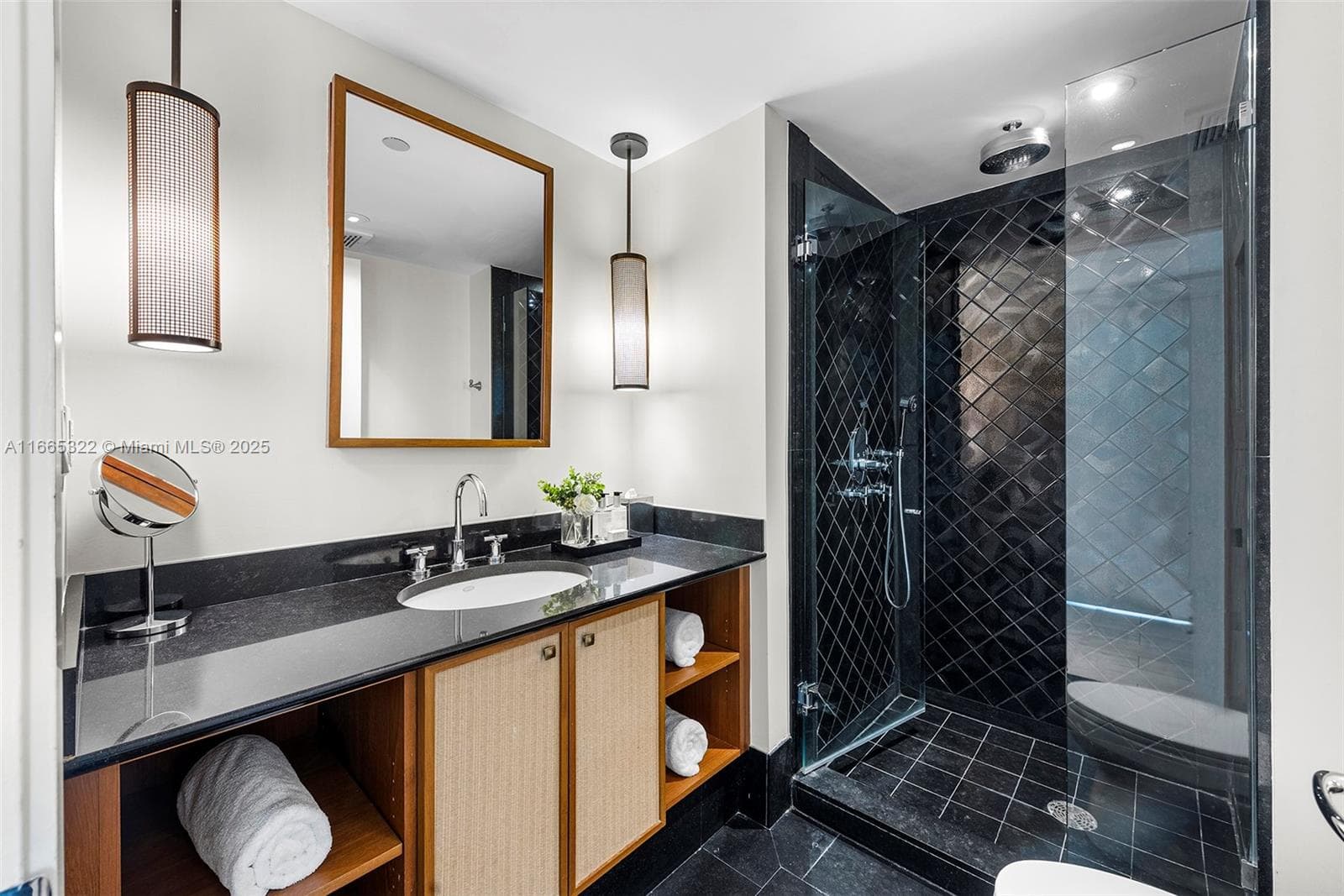 101 20th St # 2604, Miami Beach FL 33139 — 25