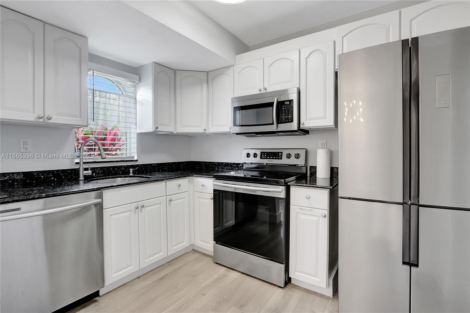 1359 SW 11th St, Miami FL 33135 — 20