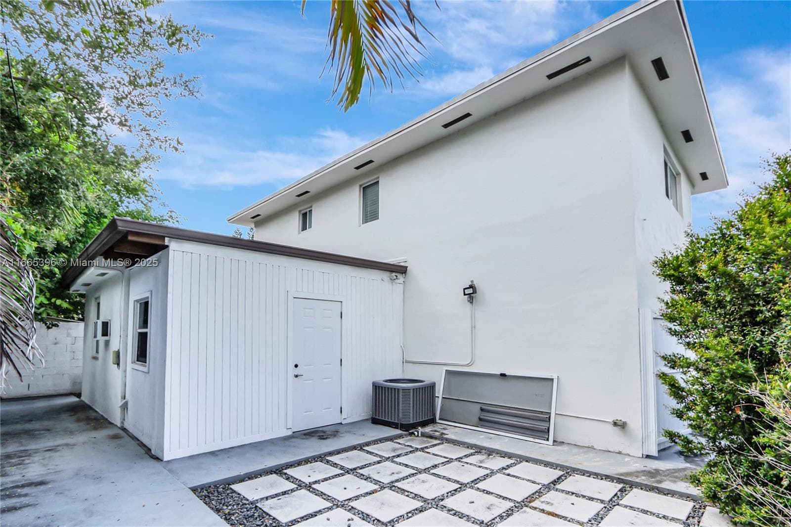 1359 SW 11th St, Miami FL 33135 — 4