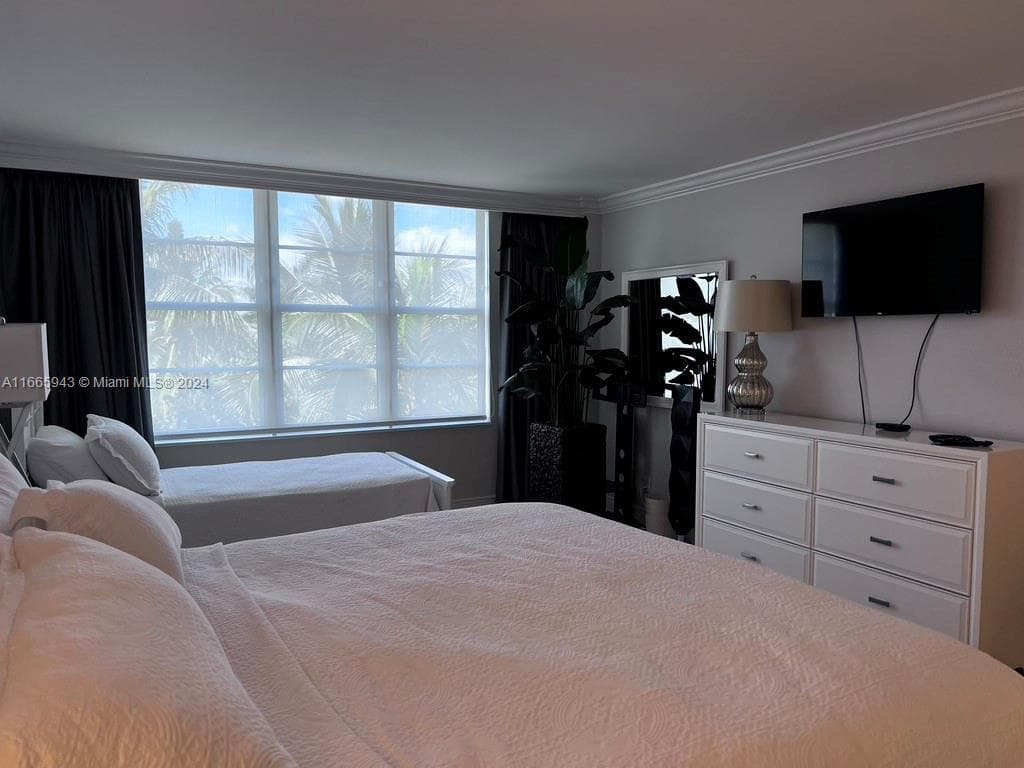 5161 Collins Ave # 505, Miami Beach FL 33140 — 23