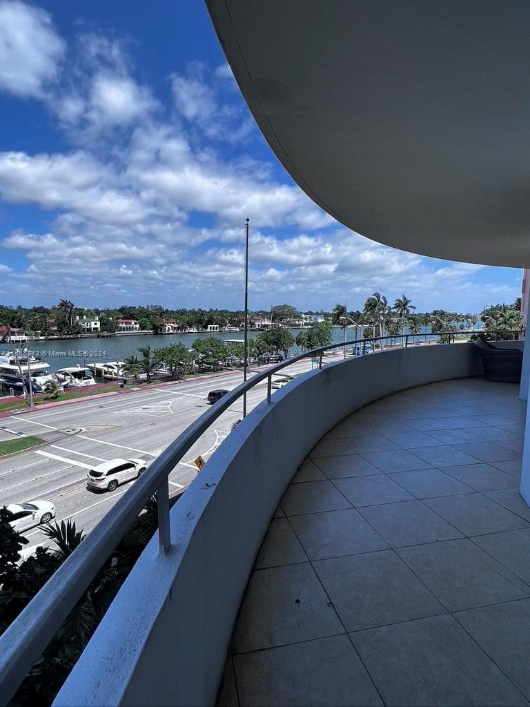 5161 Collins Ave # 505, Miami Beach FL 33140 — 11