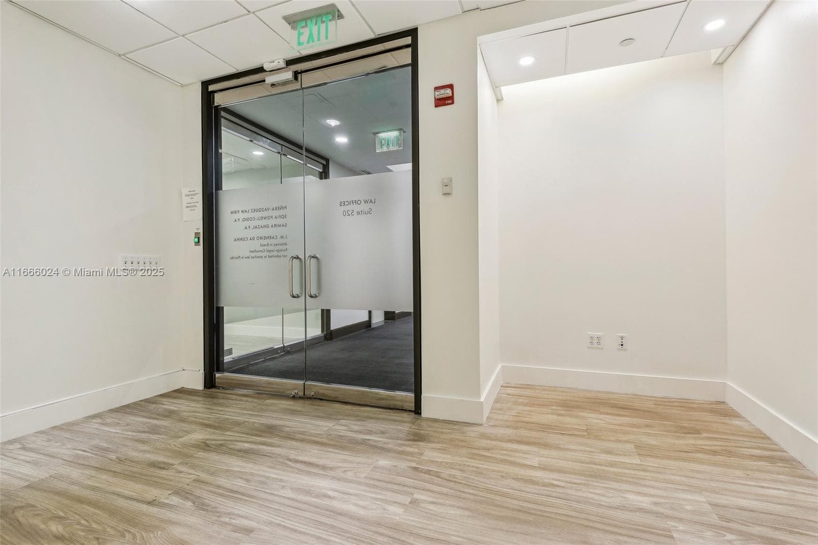 1200 Brickell Ave # D, Miami FL 33131 — 6