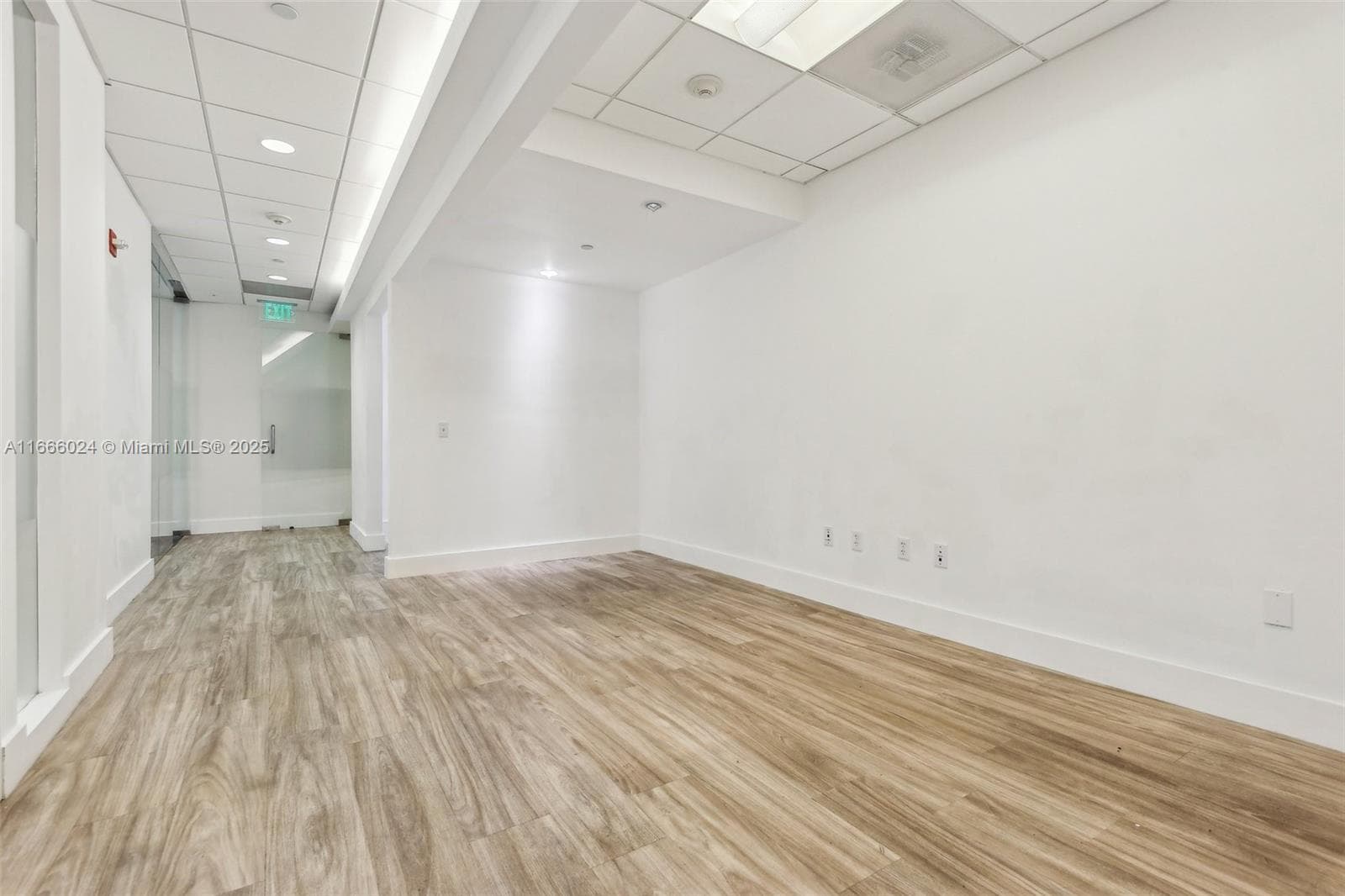 1200 Brickell Ave # D, Miami FL 33131 — 10