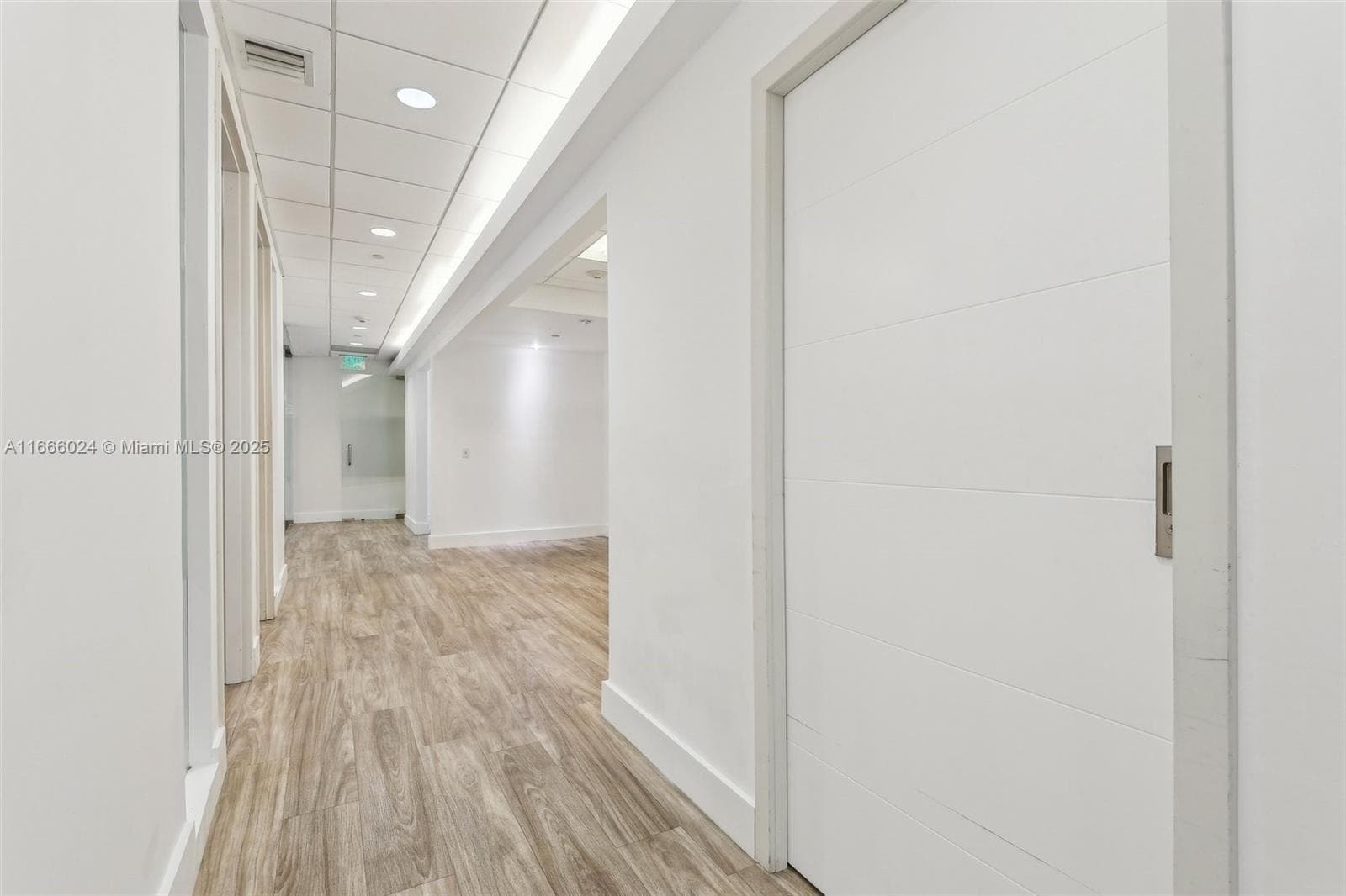 1200 Brickell Ave # D, Miami FL 33131 — 15
