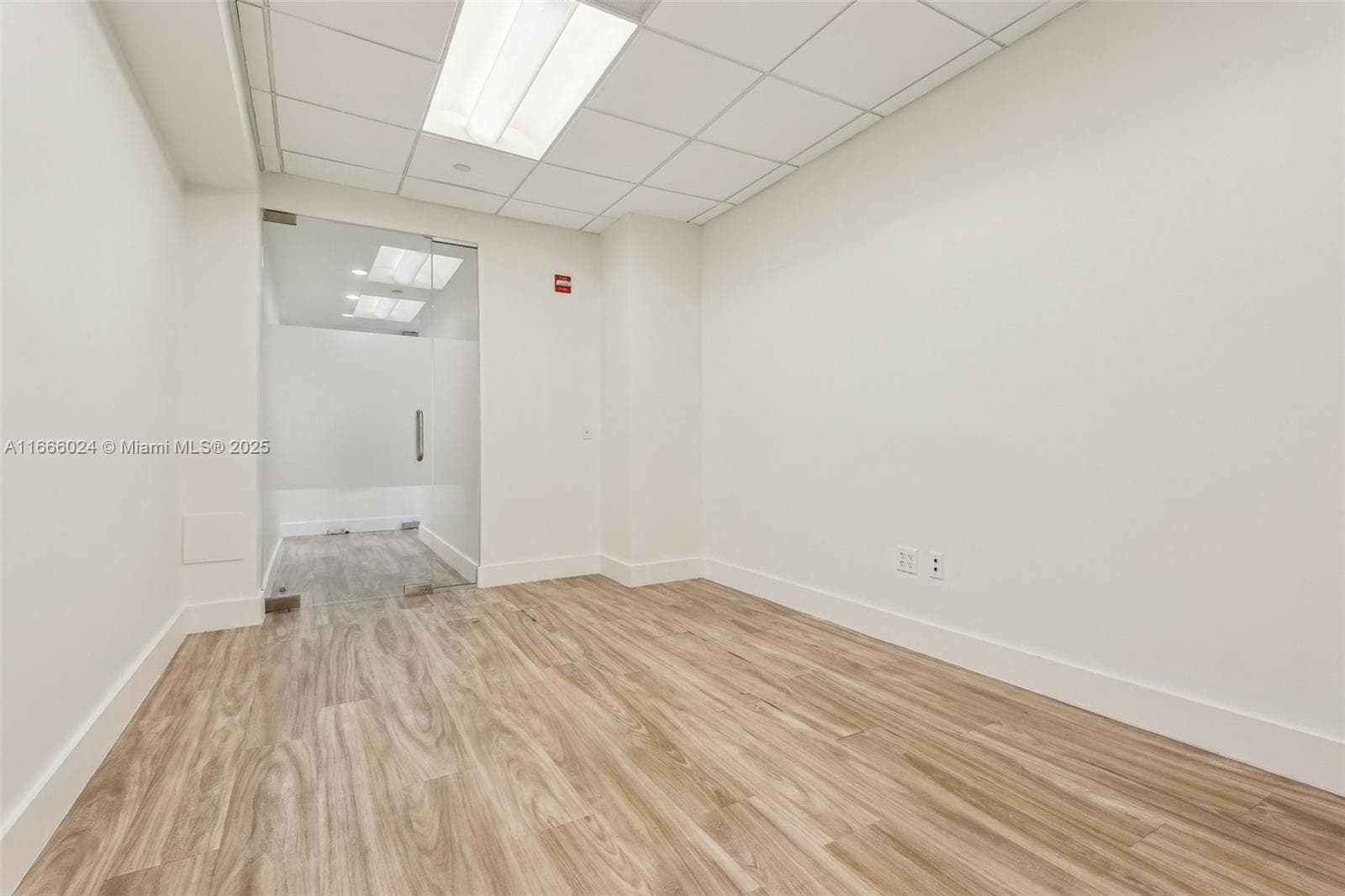 1200 Brickell Ave # D, Miami FL 33131 — 11