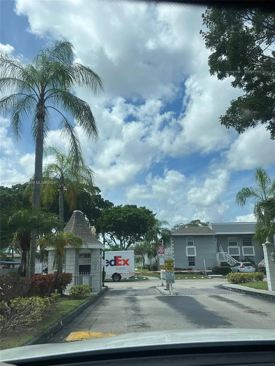 435 NE 210th Cir Ter # 23, Miami FL 33179 — 2
