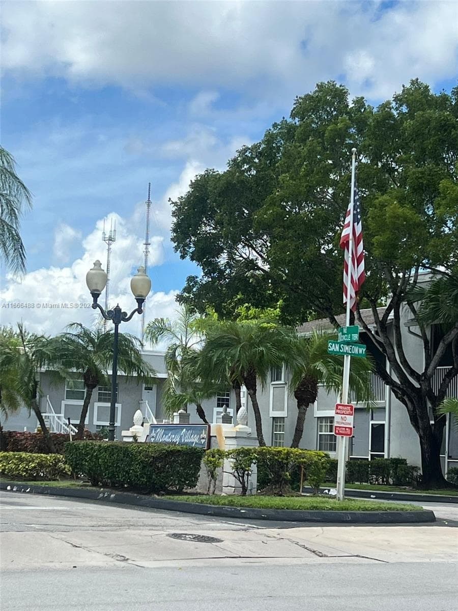 435 NE 210th Cir Ter # 23, Miami FL 33179 — 3