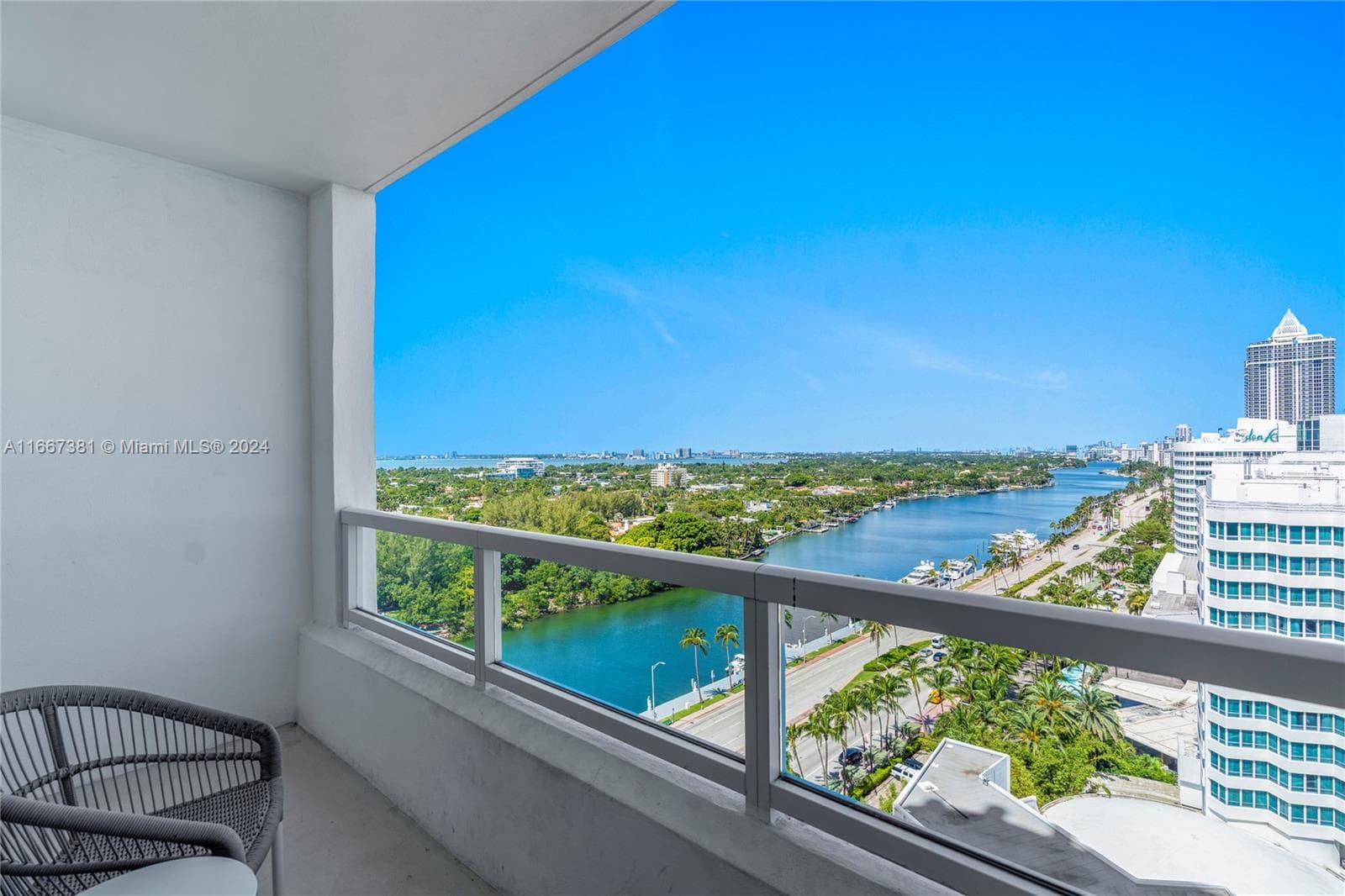 4401 Collins Ave # 1709, Miami Beach FL 33140 — 2