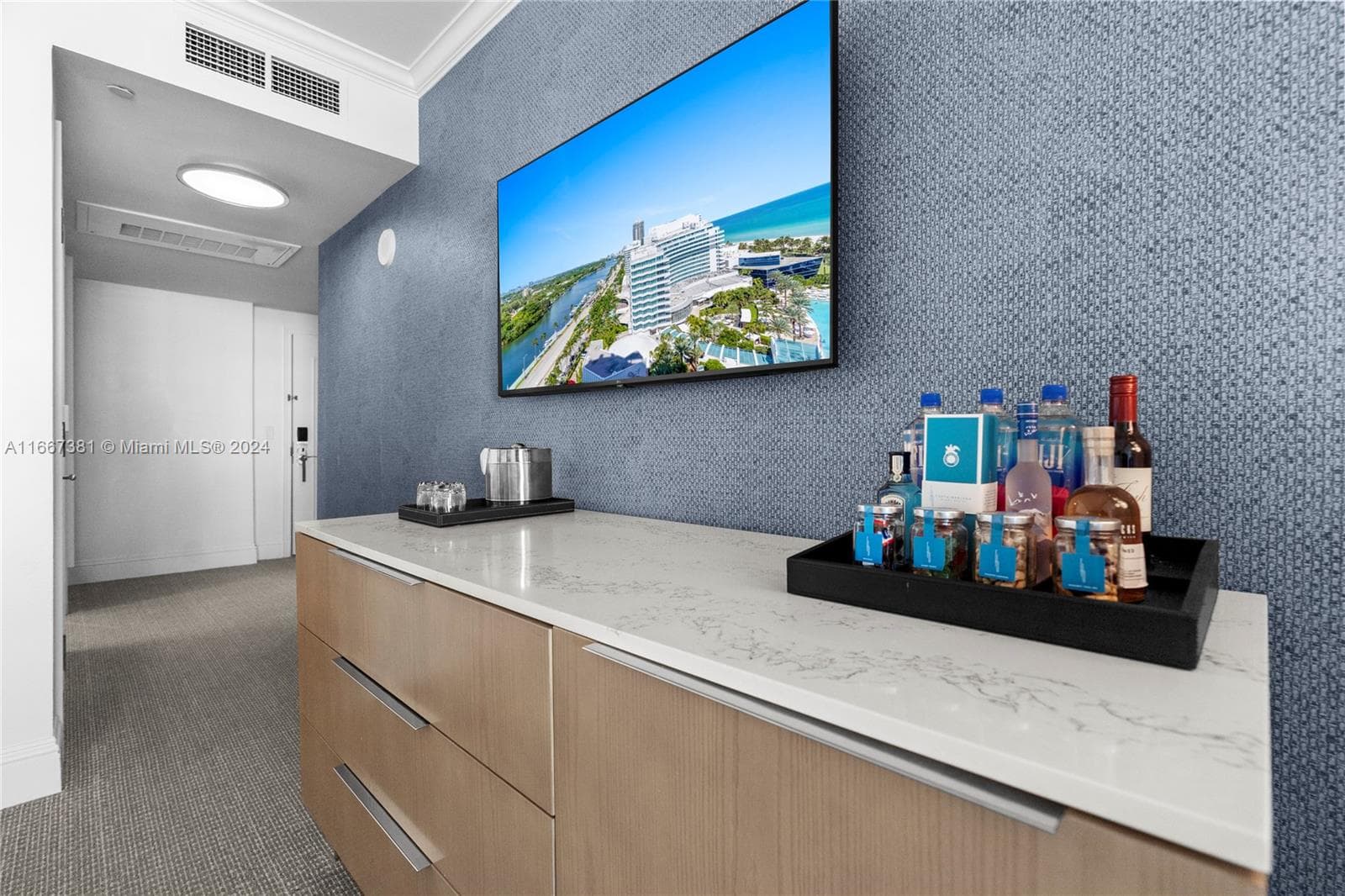 4401 Collins Ave # 1709, Miami Beach FL 33140 — 16