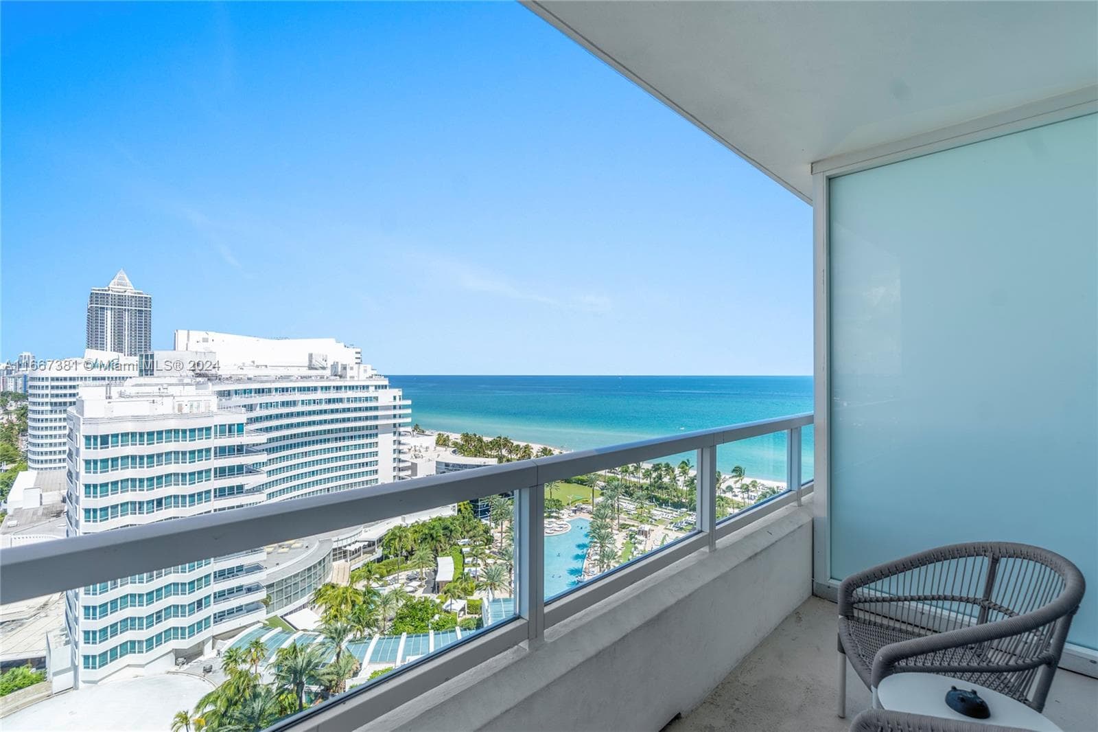 4401 Collins Ave # 1709, Miami Beach FL 33140 — 1