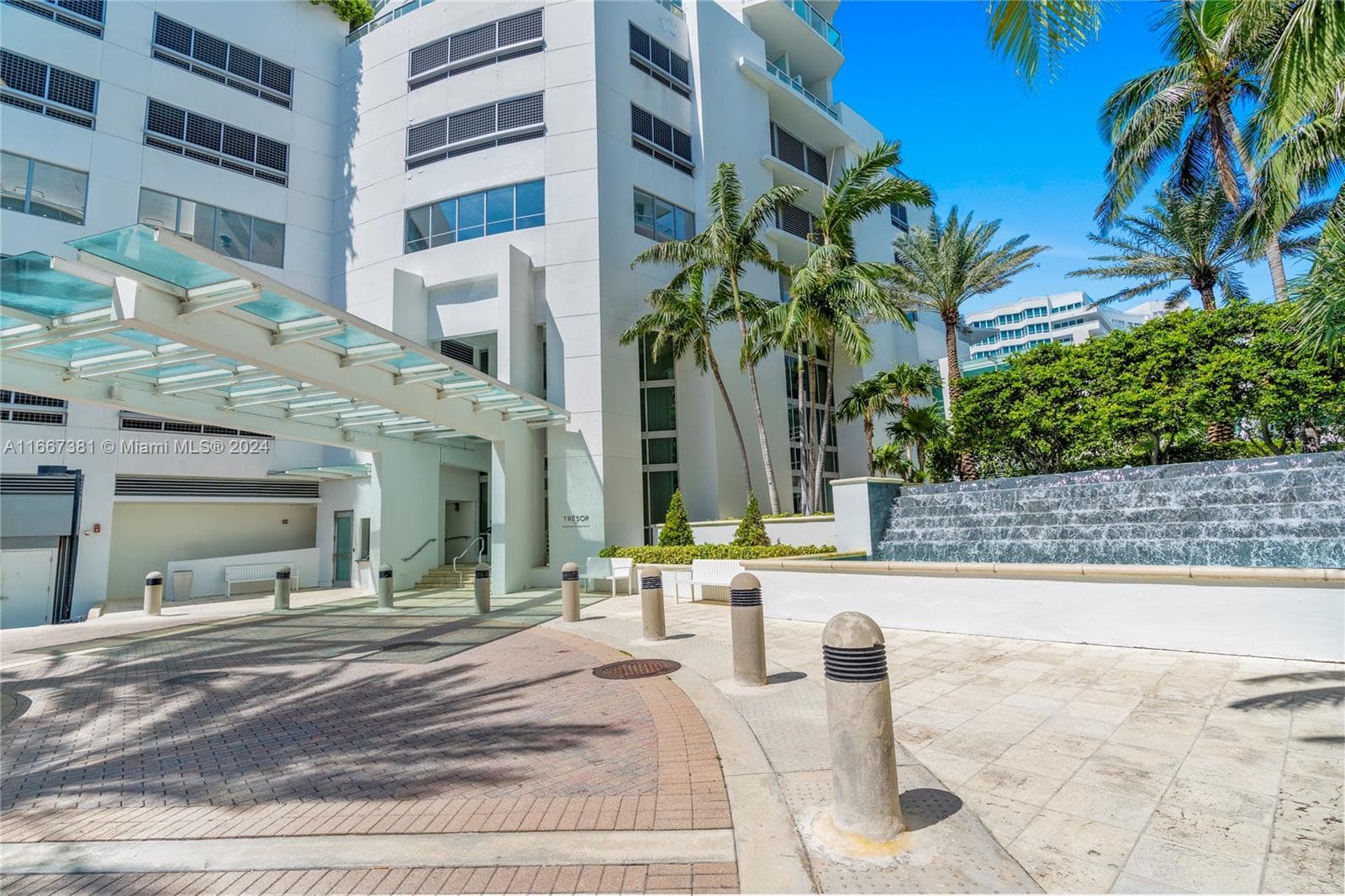 4401 Collins Ave # 1709, Miami Beach FL 33140 — 37