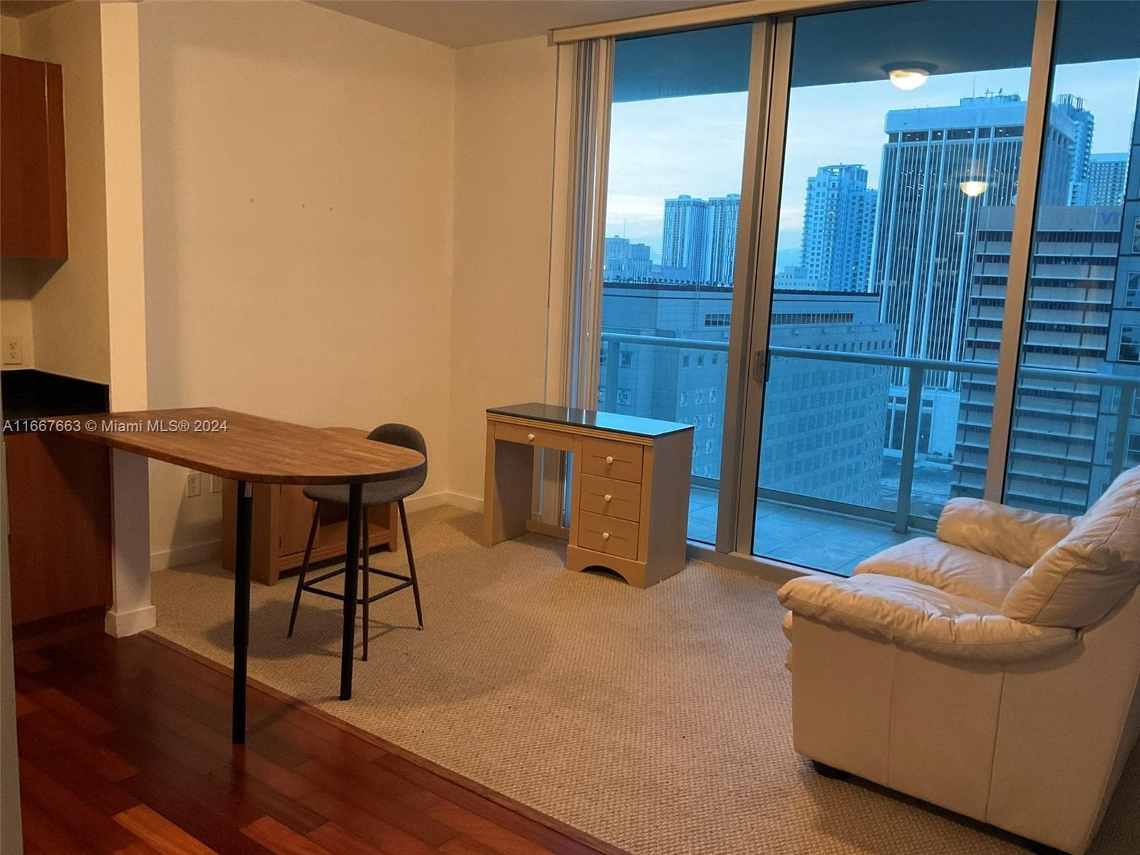 300 S Biscayne Blvd # 1703, Miami FL 33131 — 6