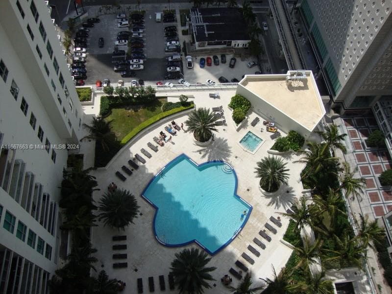 300 S Biscayne Blvd # 1703, Miami FL 33131 — 1