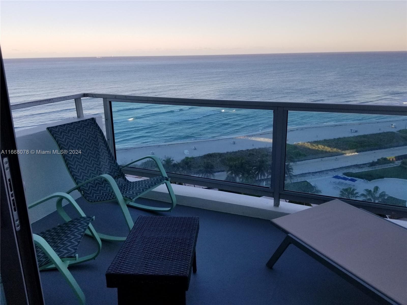 5161 Collins Ave # 1715, Miami Beach FL 33140 — 4