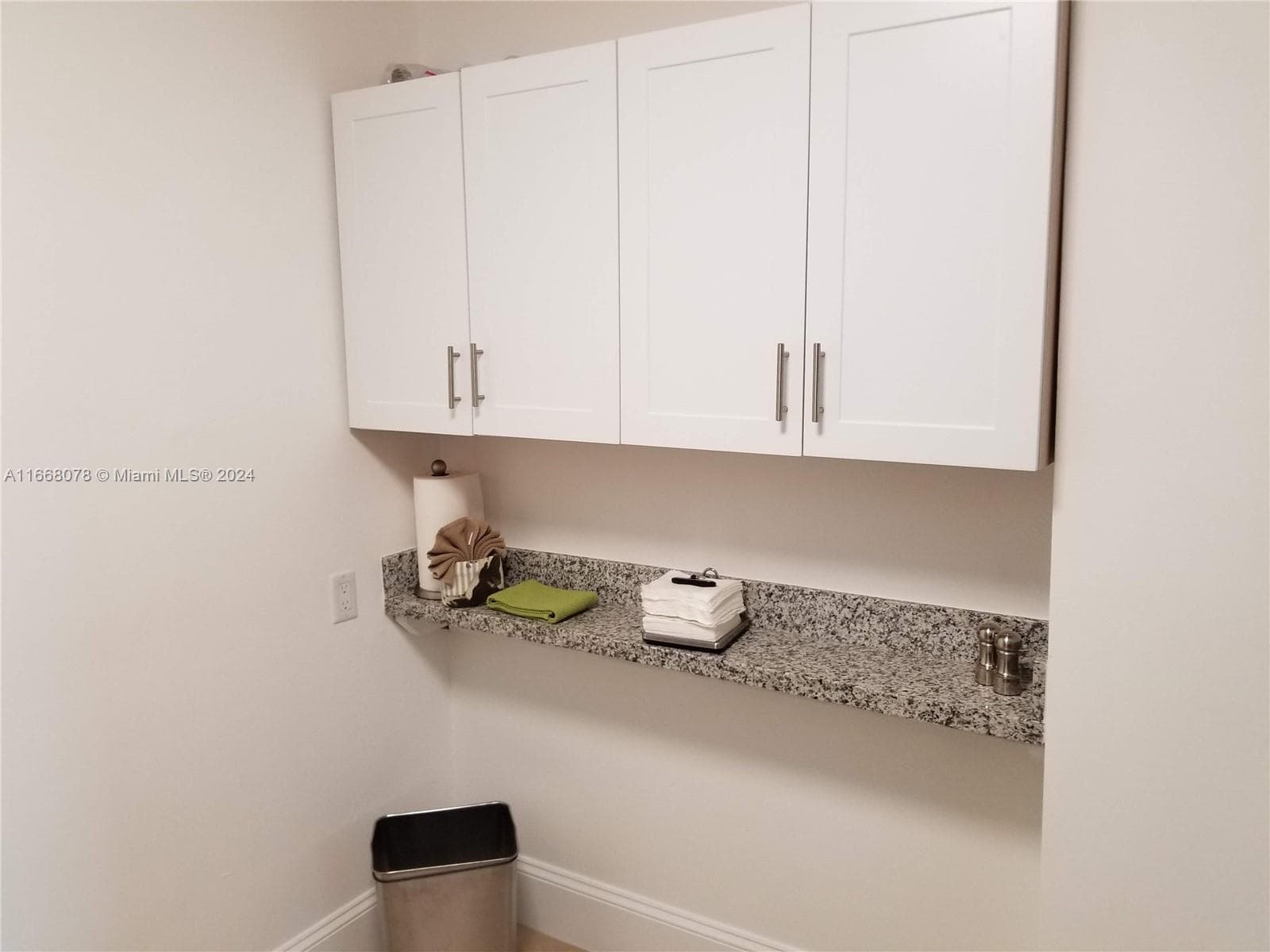 5161 Collins Ave # 1715, Miami Beach FL 33140 — 8