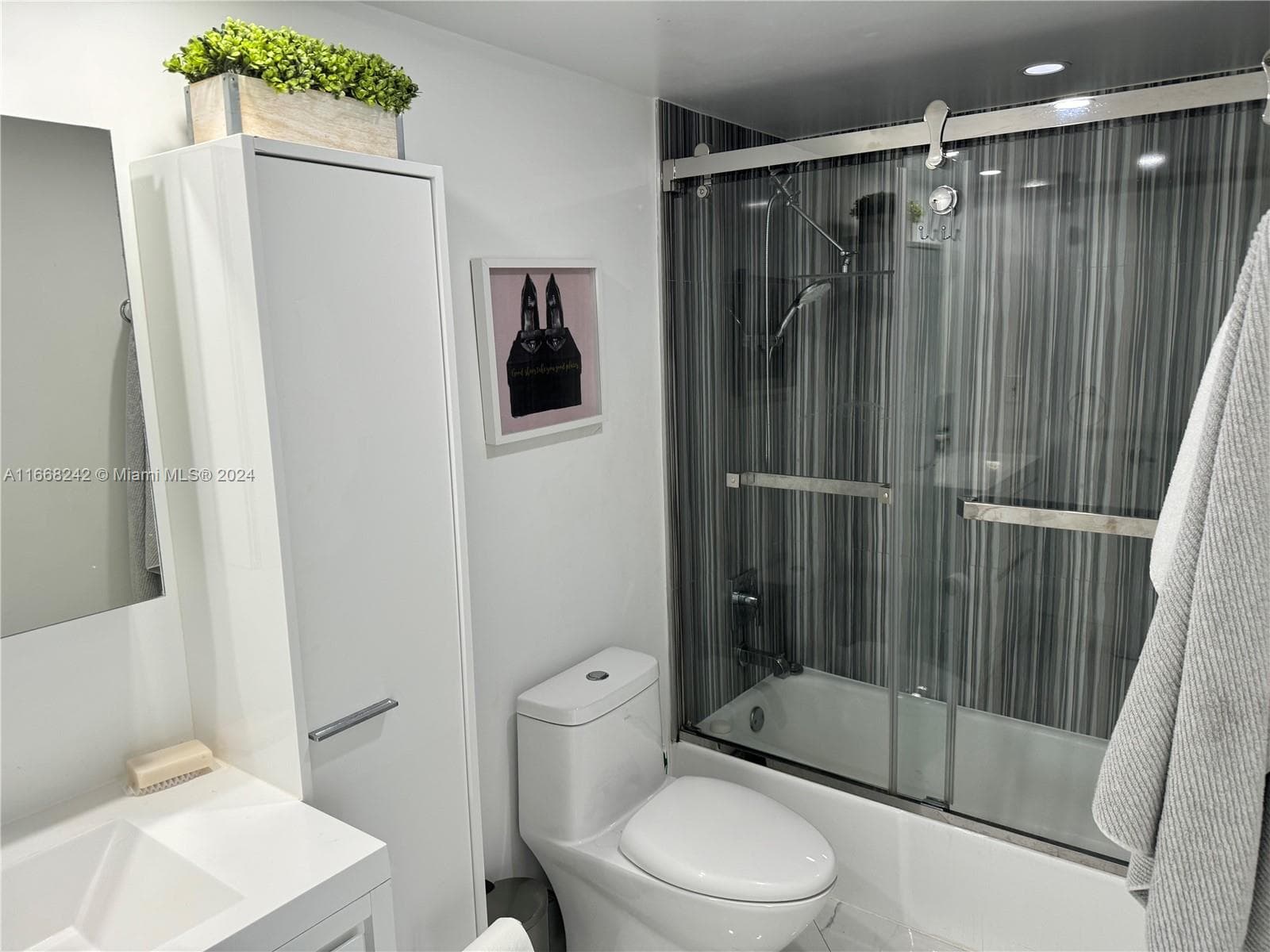 19370 Collins Ave # 1208, Sunny Isles Beach FL 33160 — 10