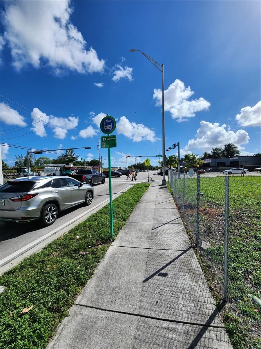 11110/20 NW 17th Ave, Miami FL 33167 — 1