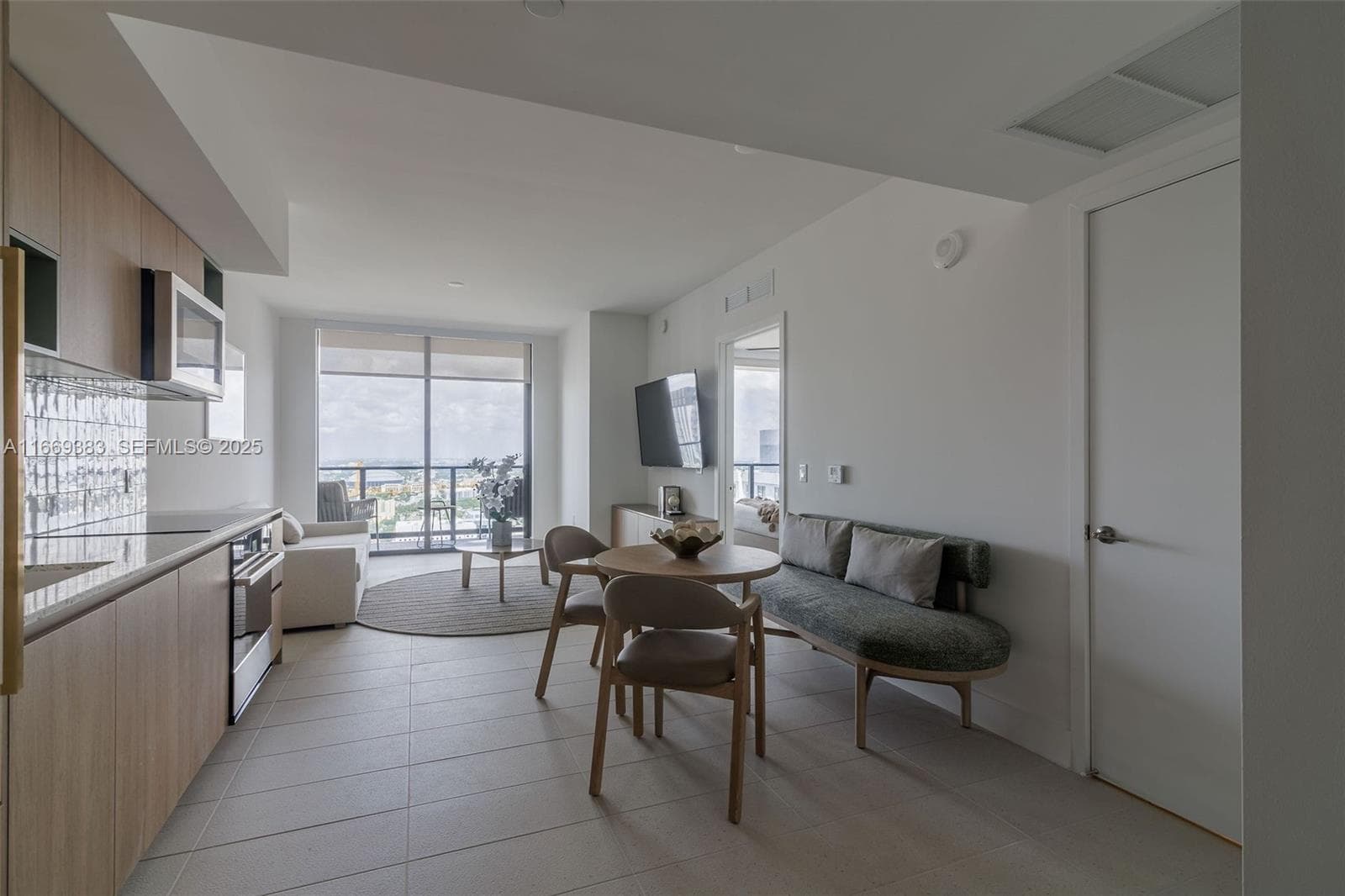 601 NE 1st Street # 4204, Miami FL 33132 — 7