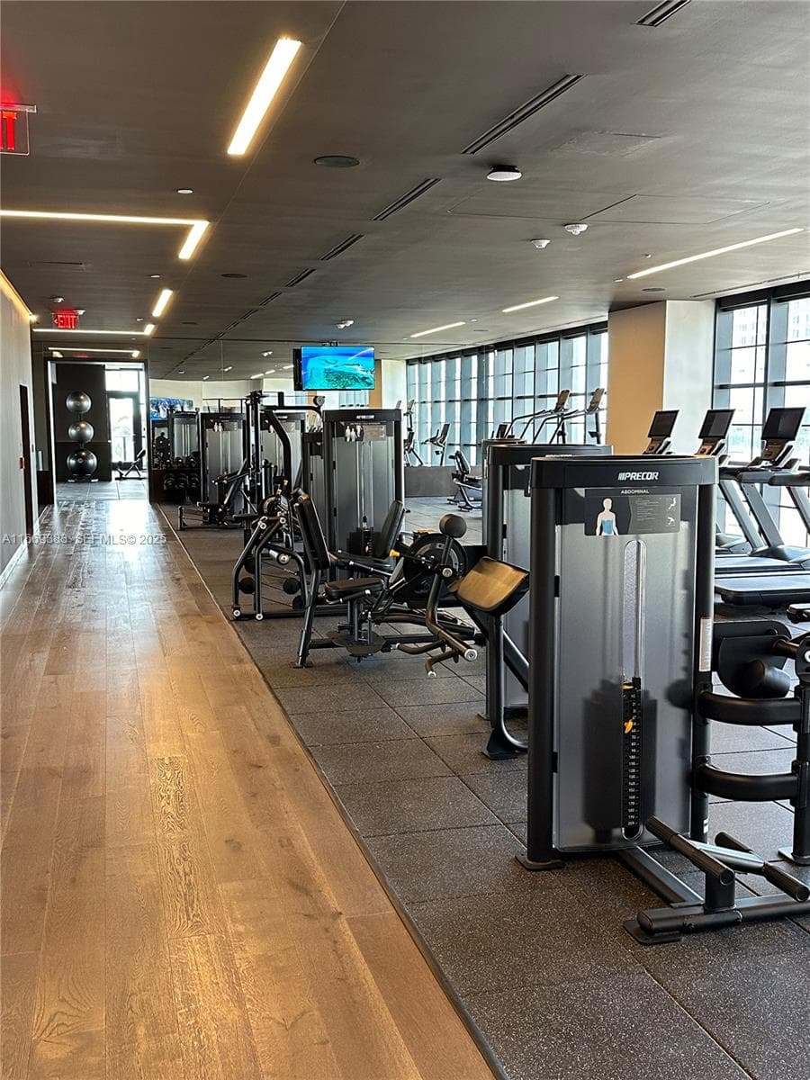 601 NE 1st Street # 4204, Miami FL 33132 — 49