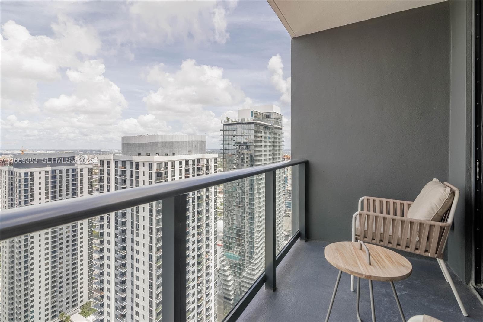 601 NE 1st Street # 4204, Miami FL 33132 — 33