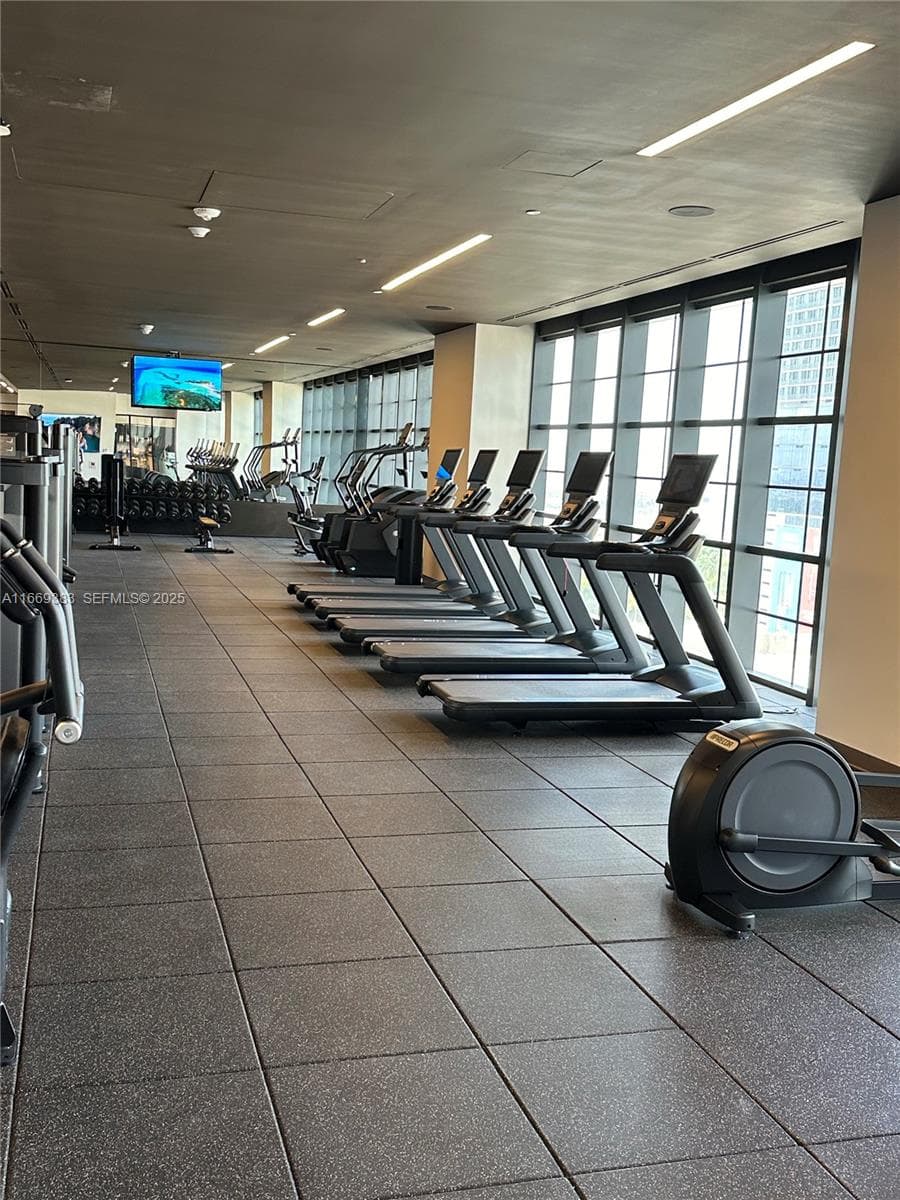 601 NE 1st Street # 4204, Miami FL 33132 — 50