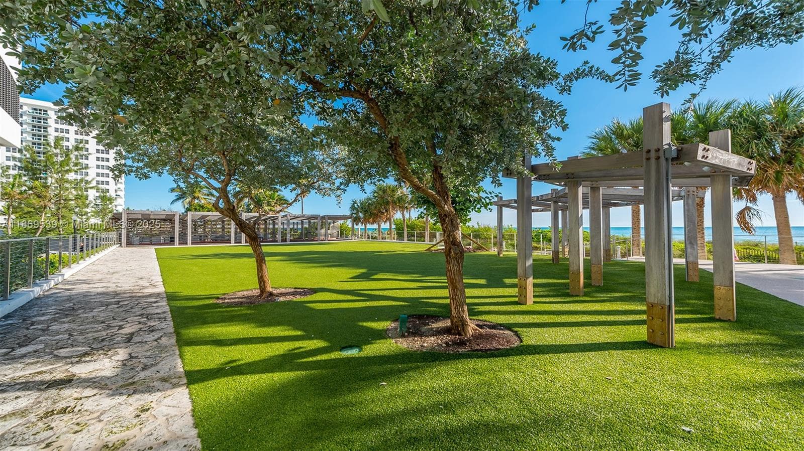 Central Carillon Beach Co, Miami Beach, FL — 44